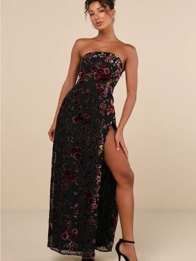 Lulu's Black Strapless Floral Maxi Dress with Side Slit